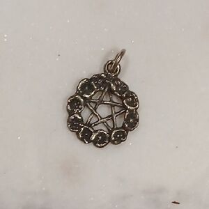 ✨ Dainty Sterling Silver Pentagram Pendant Pentacle Witch Floral Garland Wicca
